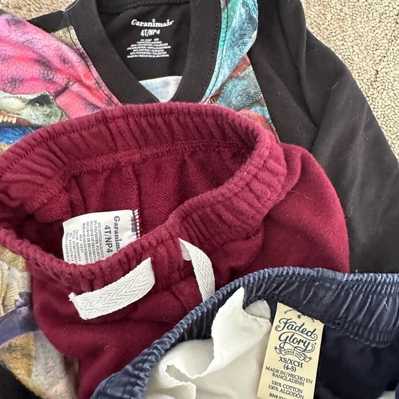 Boys clothing bundle 4/4t - Picture 2 of 2